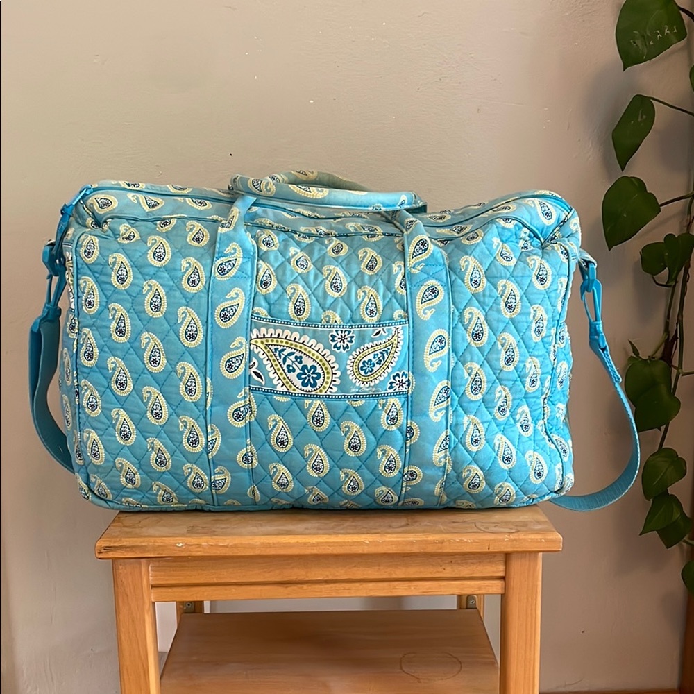 Vera Bradley Blue Paisley Quilted Women's Bag